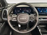 Kia Sorento 1.6 T-GDi Plug-in Hybrid 4WD DynamicPlusLine 7p | Apple Carplay / Android Auto | Navigatiesysteem | Licht + Regensensor | Stoel + Stuurverwarming | Elektrisch Verstelbare Bestuurdersstoel | Elektrisch Bedienbaar Schuif / Kanteldak | Elektrisch bedienbare 