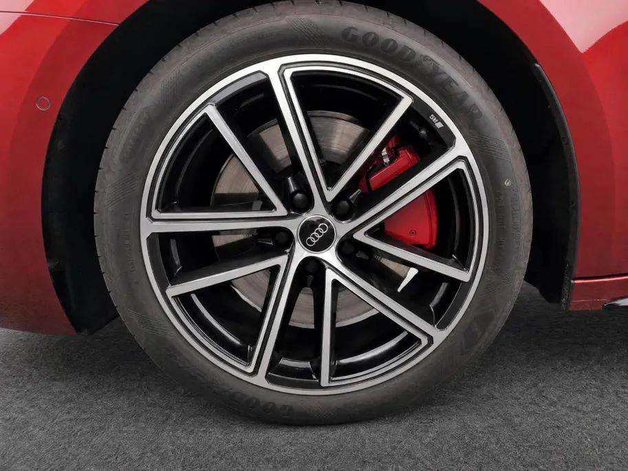 Audi A5 Avant 2.0 367pk S-tronic -e-hybrid Quattro S edition · 360 Camera · Wegklapbare Trekhaak · Apple/Android Car Play · Elek. Voorstoel · 19'' Inch · Garantie t/m 26-11-2030 of 100.000km