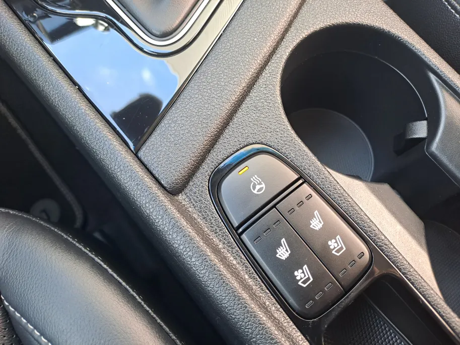 Kia Niro 1.6 GDi Hybrid ExecutiveLine Leer | Automaat | Trekhaak | Navi | Camera | Voorstoelen verwarmd |  stuur verwarmd | Cruise control adaptief