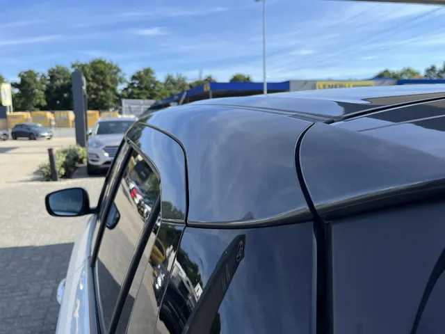 Suzuki Swift 1.2 Style Smart Hybrid