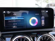 Mercedes-Benz CLA 200 Business Solution AMG l Panoramadak l Stoelverwarming l Ambiente lichtpakket