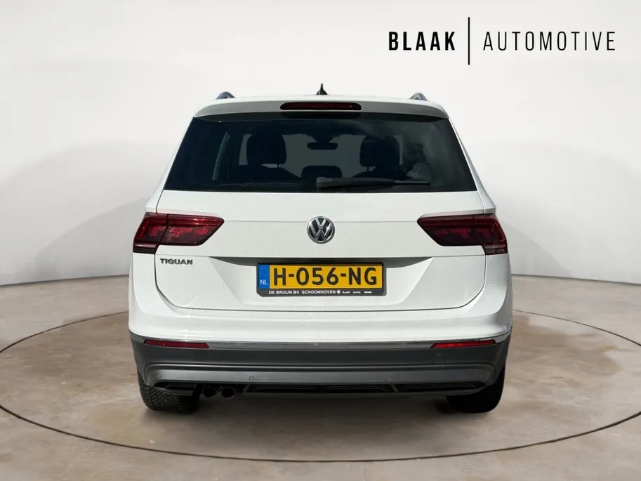 Volkswagen Tiguan 1.5 TSI ACT Highline Business R Panoramadak | Camera