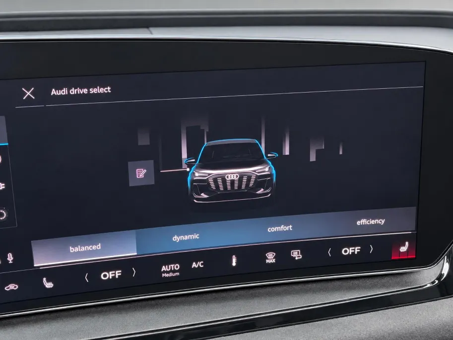 Audi Q6 e-tron S edition performance 100 kWh 306pk · SOH 98,1% · Panoramadak · Warmtepomp · 360 Camera · Wegklapbare Trekhaak · Bang & Olufsen · Kuipstoel · 21'' Inch · Garantie t/m 21-01-2031 of 100.000km