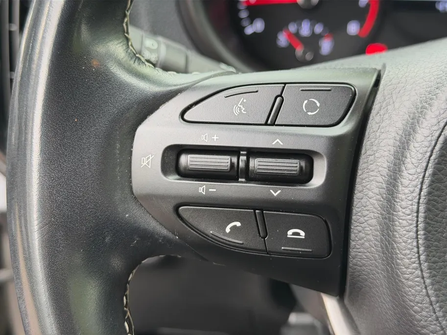 Kia Picanto 1.0 MPi DynamicLine DEALER ONDERHOUDEN | NAVIGATIE | ACHTERUITRIJCAMERA | RESTERENDE FABRIEKSGARANTIE TM 20230