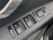 Kia Niro 1.6 GDi Hybrid DynamicPlusLine | Schuifdak | Stoel en stuurverwarming | Dodehoekdetectie | Head-up Display | Camera | verbruik 1 op 20!