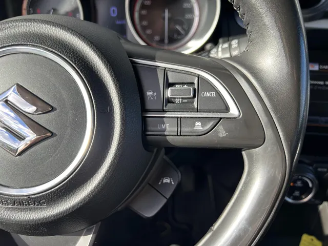 Suzuki Swift 1.2 Style Smart Hybrid | Apple Carplay & Android Auto | 16' Lichtmetalen Velgen | Climate Control | Navi