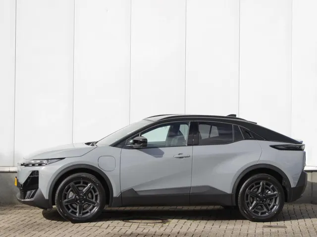 Subaru Uncharted 4E-xperience+ AWD 77 kWh | Navi | Adap. cruise | Leder