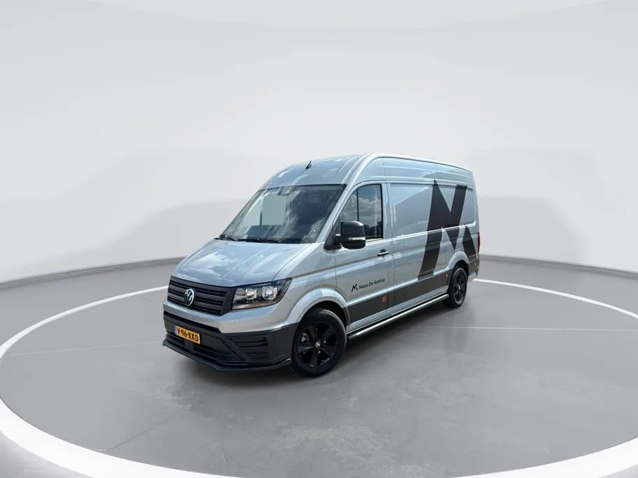 Volkswagen Bedrijfswagens Crafter Bedrijfswagens 35 Trendline 2.0 TDI 140pk L3H3 · 18' LM velgen · Trekhaak · Sidebars · Achterdeurspoiler · Voorspoiler · Camera · Apple/Android Car Play · Navigatie