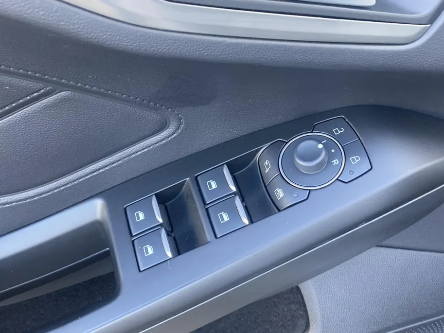 Ford Focus 1.0 EcoBoost Hybrid 125 pk Titanium X Wagon AGR stoelen - Navigatie - Apple Carplay/ Android Auto - Winter Pack - 17inch LM Velgen