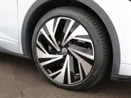 Volkswagen ID.5 GTX 77 kWh 299pk · Panoramadak · 360 Camera · Keyless · Dodehoeksensor · Matrix LED · Alarmklasse 3 · Head-Up Display ·