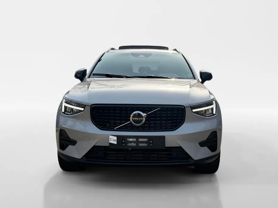 Volvo XC40 1.5 T4 Plug-in hybrid Ultimate Bright | Elektrischer achterklep | Pano dak | Harmon/Kardon | Achteruitrijcamera | Elektrsich verstelbare bestuurderstoel met geheugen |
