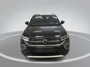Volkswagen T-Cross 1.5 TSI 150pk DSG R-Line · Trekhaak · Apple/Android Car Play  Camera · Navigatie · Stoelverwarming · P-Sensoren · 17'' Inch · Garantie t/m 26-10-2027