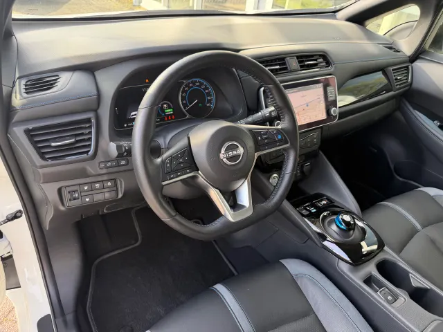 Nissan Leaf Electric 39kWh Tekna | Leder | Navigatie | Apple CarPlay | Android Auto | App Connect | Keyless