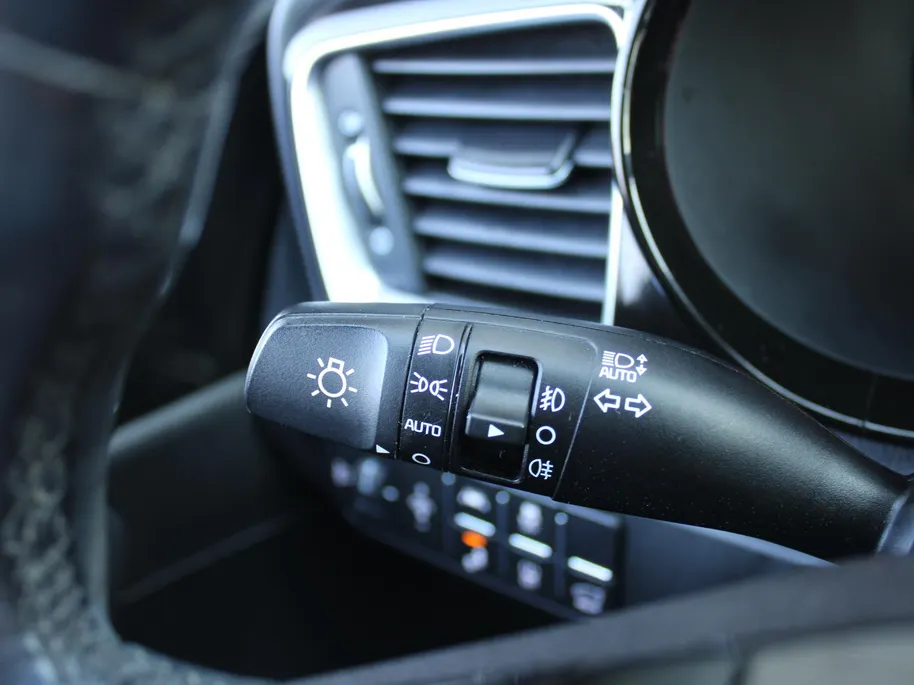 Kia XCeed 1.4 T-GDi ExecutiveLine | Trekhaak | Schuif-/kanteldak | Stuur-/stoelverwarming + ventilatie | 18' LM |