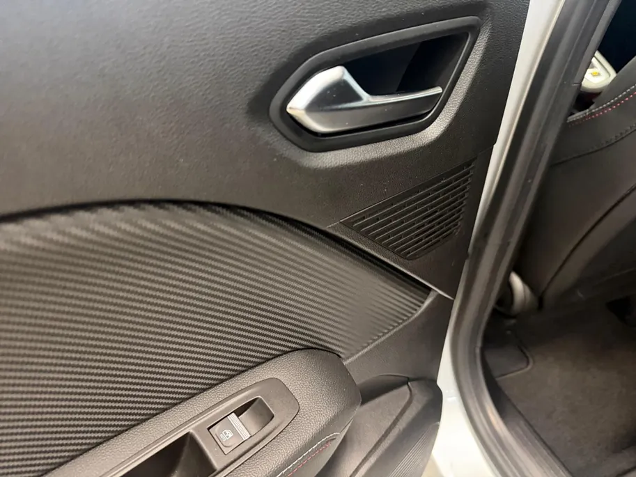 Renault Captur 1.6 HYBRID | AUTOMAAT | RS-LINE | TREKHAAK |