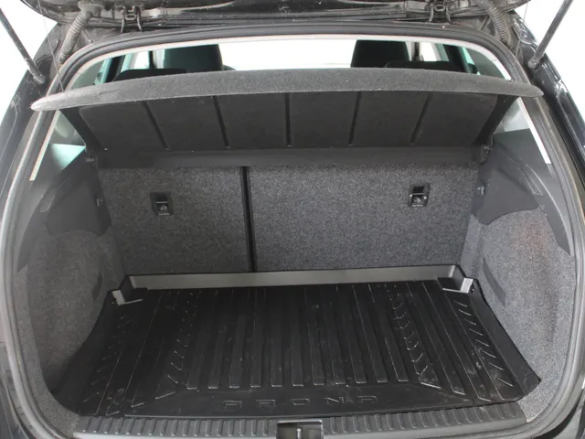 SEAT Arona 1.0 TSI Style Business Intense Navigatie | Camera | Climate Control | Inklapbare buitenspiegels