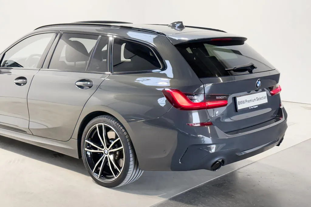 BMW 3 Serie Touring 330e High Executive Model M Sport