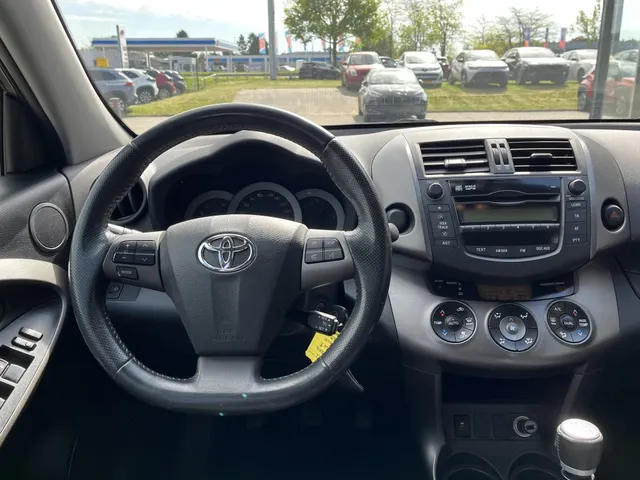 Toyota RAV4 2.0 VVTi Dynamic 2WD | Trekhaak