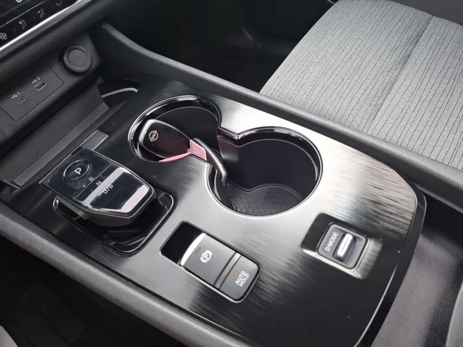 Nissan X-Trail 1.5 e-Power N-Connecta | SCHUIFKANTELDAK | APPLE/ANDROID CARPLAY | RONDOM CAMERA | DRAADLOOS OPLADEN |