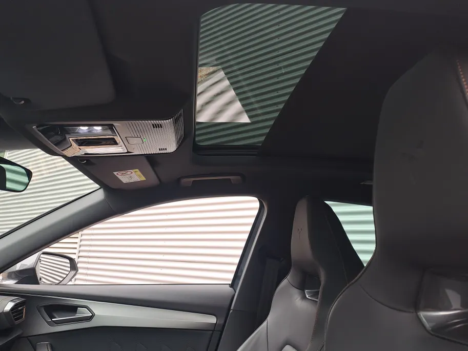 CUPRA Formentor 1.4 e-Hybrid VZ Copper Edition | Voorstoelen verwarmd | Automaat | ECC | Navi | Leer | Stuur verwarmd | Apple Carplay/Android Auto | Cruise control adaptief | SOH 93,6%