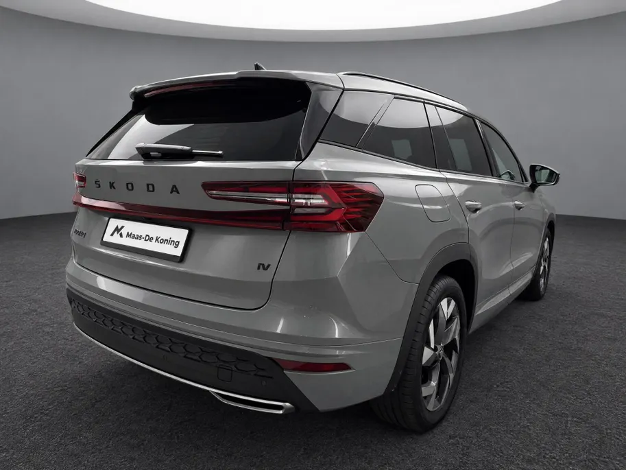 Škoda Kodiaq 1.5 TSI 204pk DSG PHEV Sportline Business · Panoramadak · Camera · Wegklapbare Trekhaak · Elek. Achterklep · Elek. Voorstoel · 19'' Inch · Garantie t/m 06-07-2030 of 100.000km