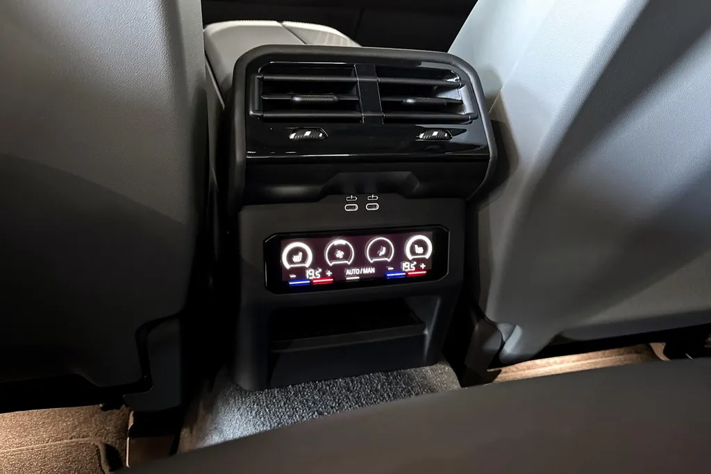 BMW i5 M60 xDrive 84 kWh