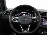 Volkswagen Tiguan 1.4 TSI 245pk DSG eHybrid R-Line Business · Panoramadak · 360 Camera · Wegklapbare Trekhaak · Stoelverwarming · Matrix LED · Head-Up · 19'' Inch ·