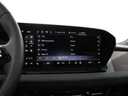 Audi Q6 e-tron Sportback S edition performance 306pk 100 kWh · SOH 97,8% · Panoramadak · Wegklapbare Trekhaak · 360 Camera · Stoelverwarming voor+achter · Bijrijder Display · 19'' Inch · Garantie t/m 10-08-2030 of 100.000km