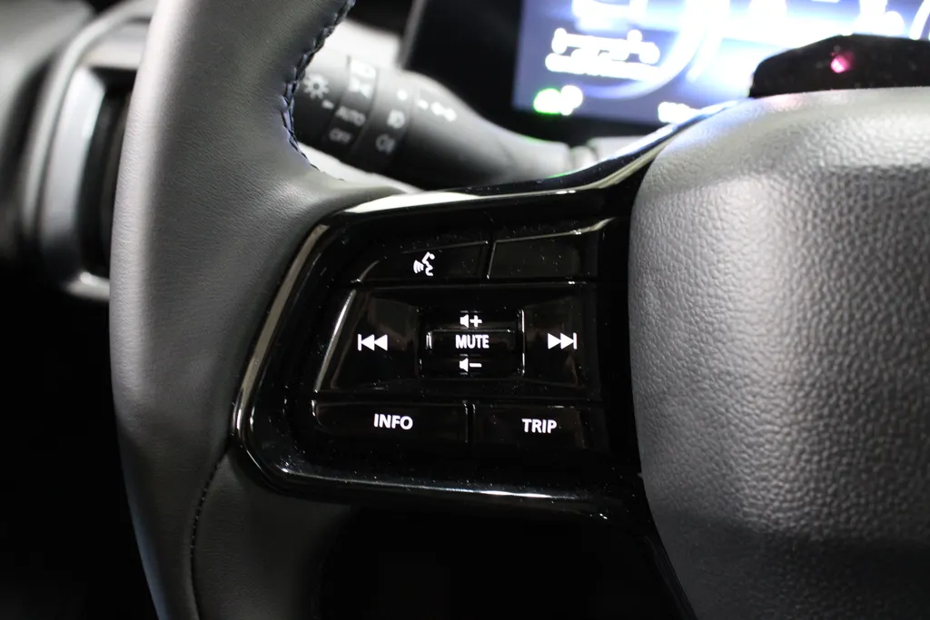 Suzuki e Vitara Style 61 kWh / Stoel + Stuurverwarming / 360° Camera / Navigatie /