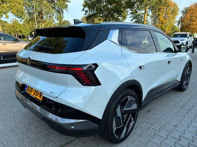 Mitsubishi Eclipse Cross Intense+ 87 kWh