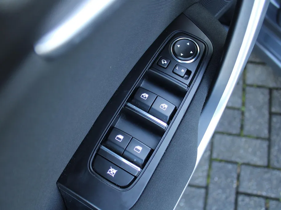 Kia Ceed Sportswagon 1.0 T-GDi DynamicLine | Camera | Clima | Cruise | 16' LM | Navi | LED | Apple CarPlay/Android Auto |