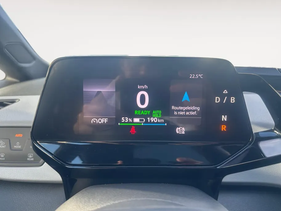 Volkswagen ID.3 First Max 58 kWh | Soh 93,6% | CarPlay | Camera | Stoel- & stuurverwarming | HUD |