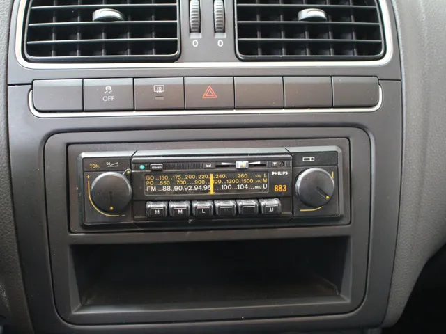 Volkswagen Polo 1.4-16V Comfortline Automaat Airco | Cruise Control | Centrale vergrendeling | Goed onderhouden