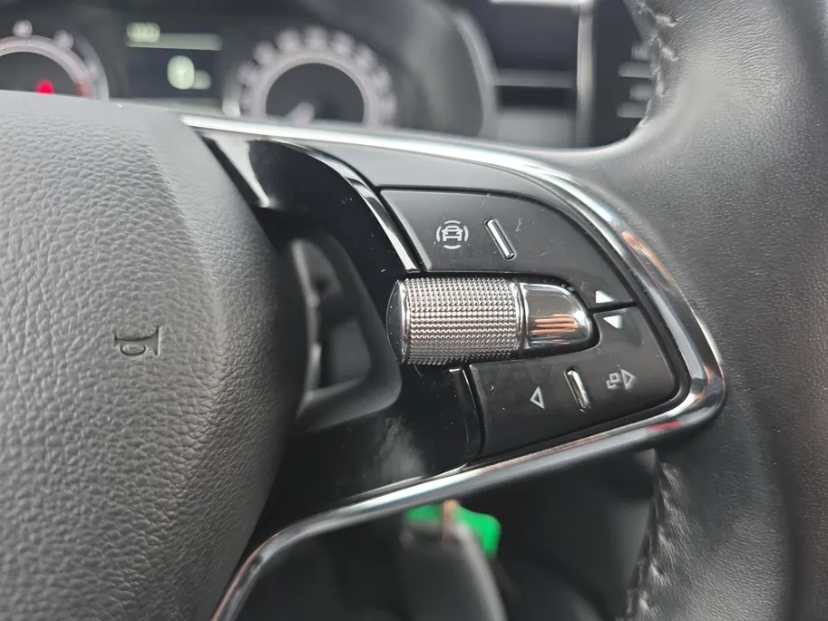 Škoda Kamiq 1.0 TSI Active | Apple/Android Auto | Parkeersensoren | Airco | Cruise Control | 12 maanden garantie! |