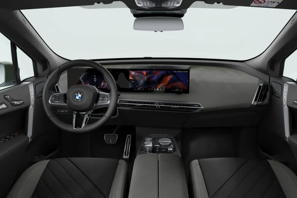 BMW iX xDrive45 101 kWh