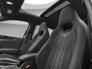 Volkswagen Tiguan 1.5 272pk DSG eHybrid R-Line Edition · Panoramadak · 360 Camera · Wegklapbare Trekhaak · Massage · Black style · 20'' Inch · Garantie t/m 22-06-2030 of 100.000km