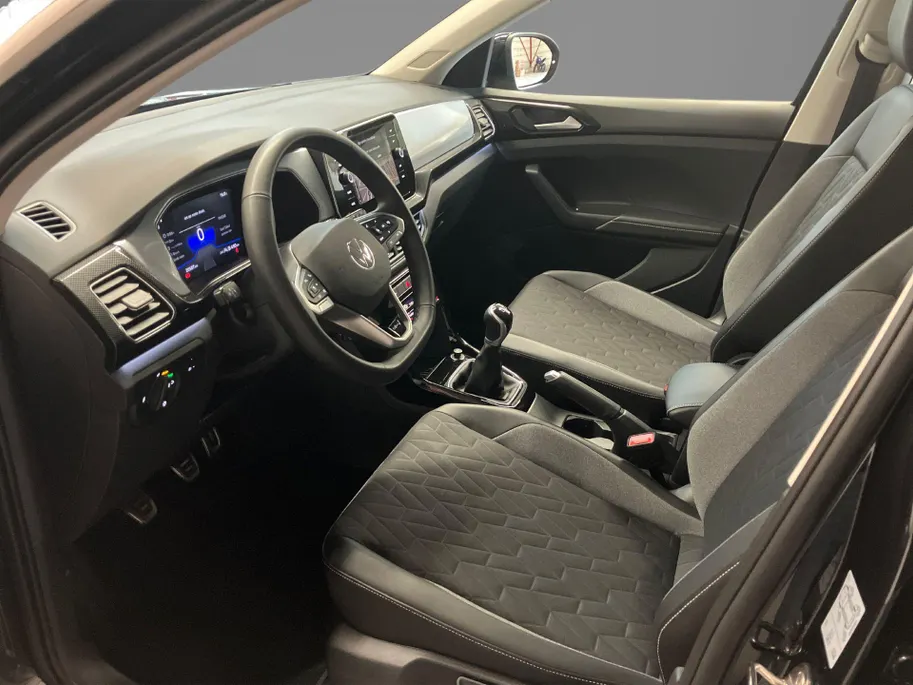 Volkswagen T-Cross 1.0TSI/95PK Goal · Navigatie · Apple/Android Car Play · Stoelverwarming · Garantie t/m 23-05-2027