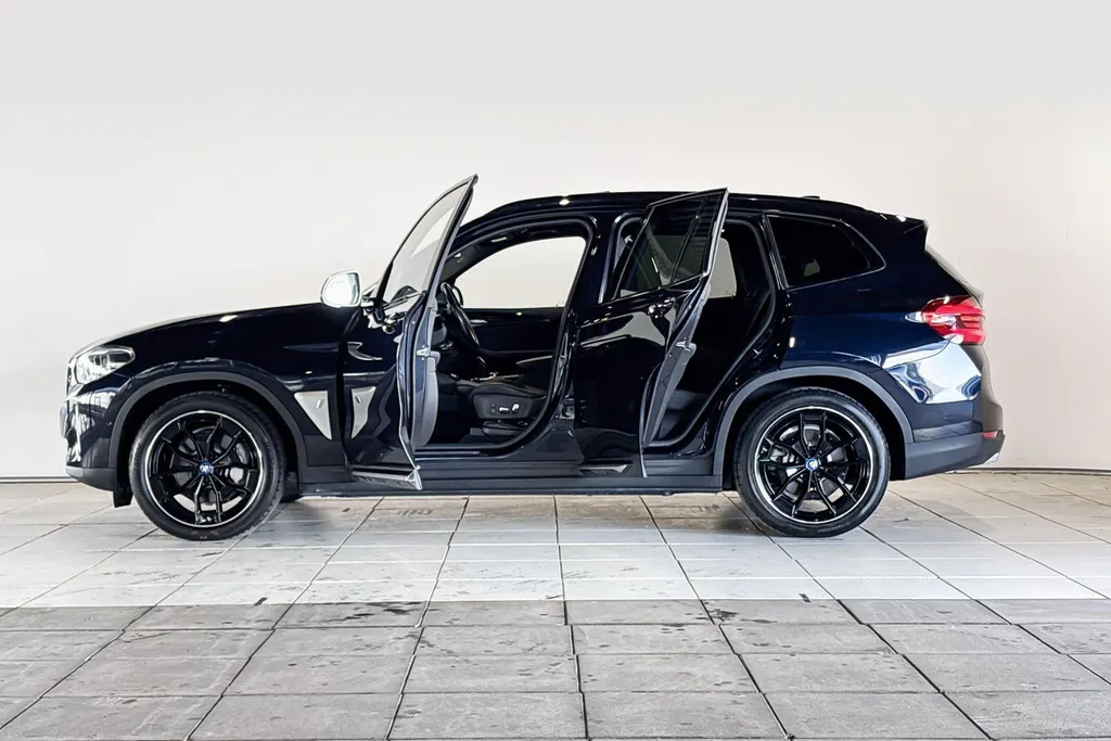 BMW iX3 High Executive 80 kWh