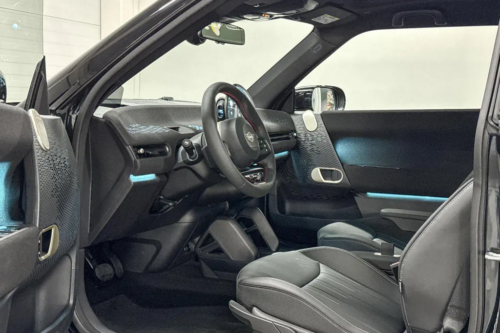 MINI Cooper 3-deurs Electric E John Cooper Works L