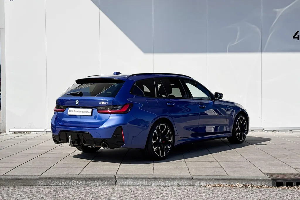 BMW 3 Serie Touring 330i xDrive M-Sport Pro