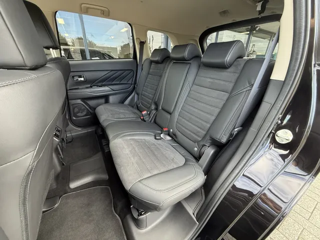 Mitsubishi Outlander 2.4 PHEV Intense+