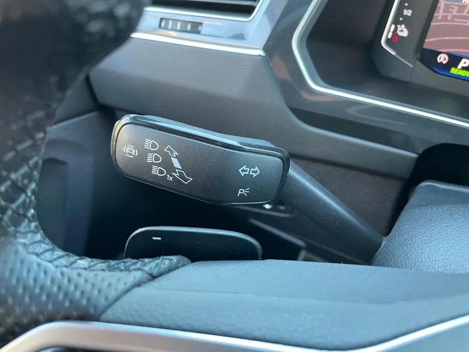 Volkswagen Tiguan 1.4 TSI eHybrid R-Line Business *Navi*360Camera*Schuif/kanteldak*Climate Control*Stoelverwarming*Adapt. Cruise Control*HUD*Elekt. Achterklep*NL Auto*1ste eigenaar!