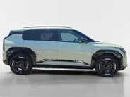 Kia EV3 GT-Line Business Edition 81.4 kWh | Navigatie | Stoel + Stuur verwarming | Navigatie | Climate control | Parkeer camera achter