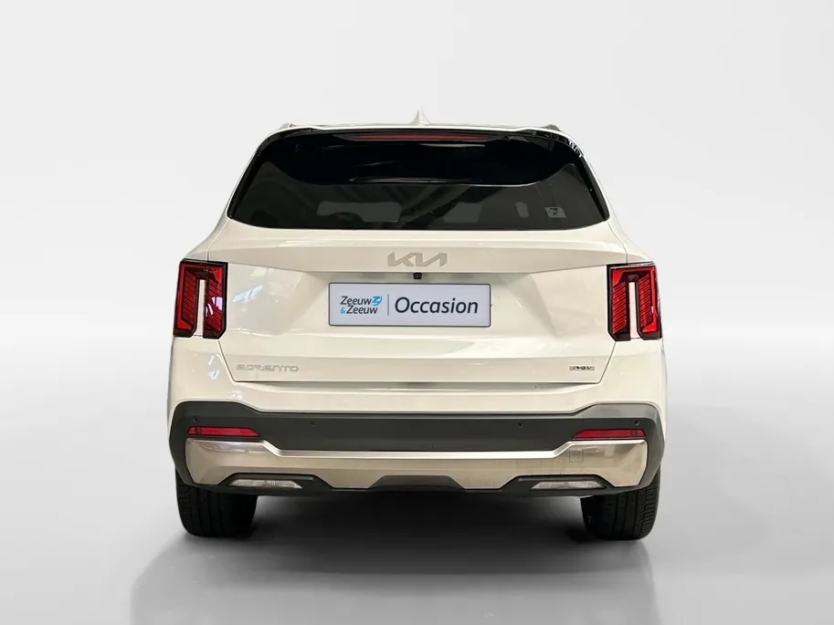 Kia Sorento 1.6 T-GDi Plug-in Hybrid 4WD DynamicPlusLine 7p | Apple Carplay / Android Auto | Navigatiesysteem | Licht + Regensensor | Stoel + Stuurverwarming | Elektrisch Verstelbare Bestuurdersstoel | Elektrisch Bedienbaar Schuif / Kanteldak | Elektrisch bedienbare 