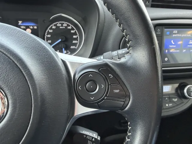 Toyota Yaris 1.5 Hybrid GR-Sport | Apple Car-Play | Camera | Bi-Tone