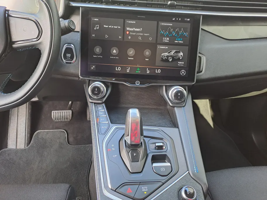 Lynk & Co 01 1.5 PHEV | SOH 97,3% | Automaat | Camera | Navigatie | Climate Control | Trekhaak afneembaar | Apple Carplay/Android Auto | DAB | Keyless entry | Keyless start | Stoel verw.