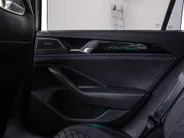 Volkswagen Passat Variant 1.5 eTSI 272pk DSG R-Line Edition · Panoramadak · Camera · Inklap. Trekhaak · Harman Kardon Sound · Head-Up Display · Massagefunctie · Garantie t/m 13-03-2030 of 100.000km