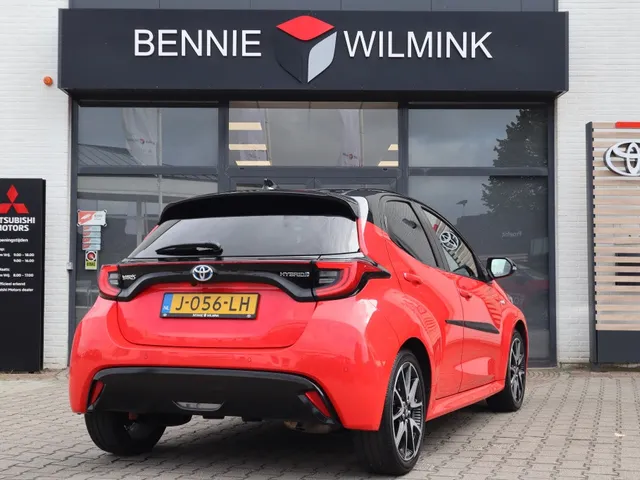 Toyota Yaris 1.5 Hybrid Launch Edition Bi-tone | JBL | Blindspot