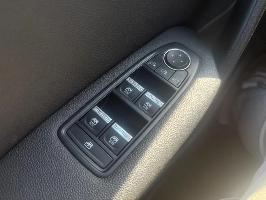 Renault Captur 1.0 TCe 100 Intens | Trekhaak | Camera | Navigatie | Cruise Control | Climate Control | Parkeersensoren | Apple Carplay/Android Auto
