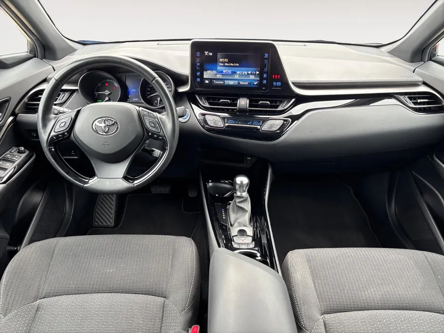 Toyota C-HR 1.8 Hybrid Executive Ultimate | 1e Eigenaar | Trekhaak | Achteruitrijcamera | Stoelverwarming | Dodehoek detectie | Adapt. Cruise Control | 12 maanden garantie! |